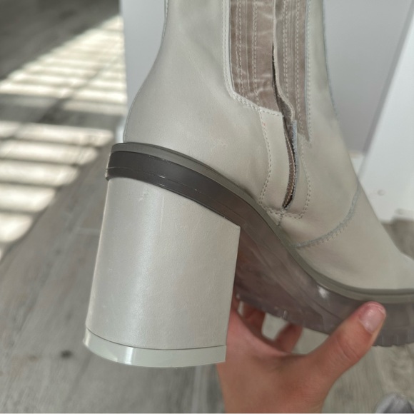 Free People James Ice Leather Chelsea Boots - Picture 14 of 16